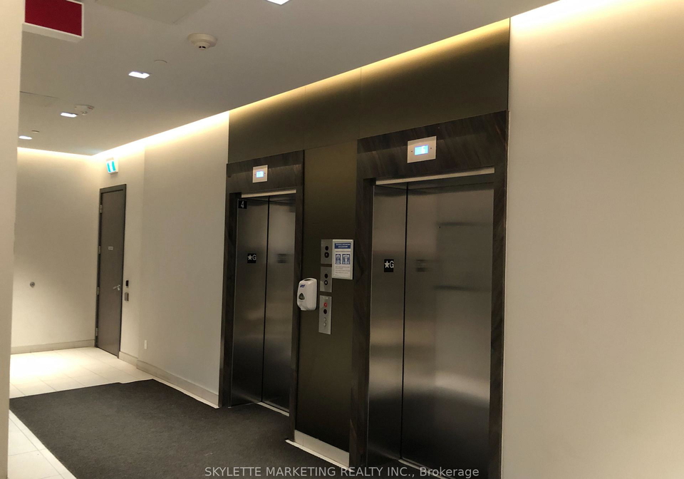 128-fairview-mall-drive-toronto-north-york-ontario-c13649790