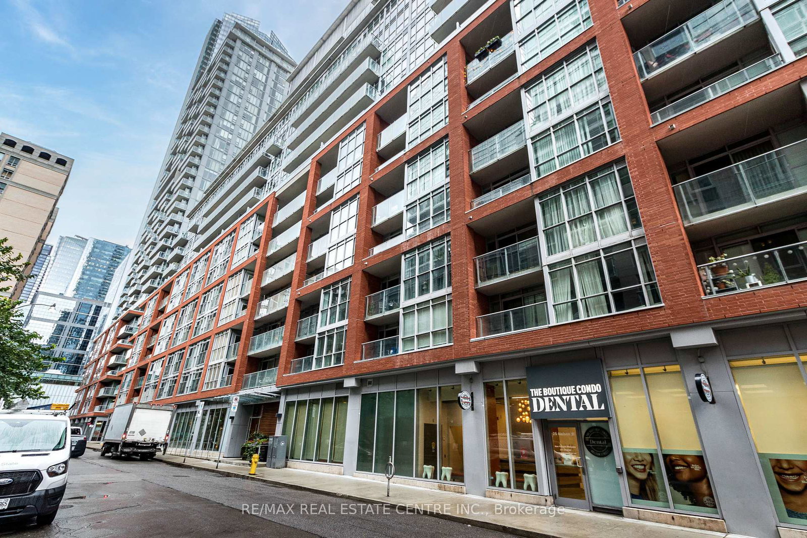 21-nelson-street-toronto-toronto-ontario-c13650068