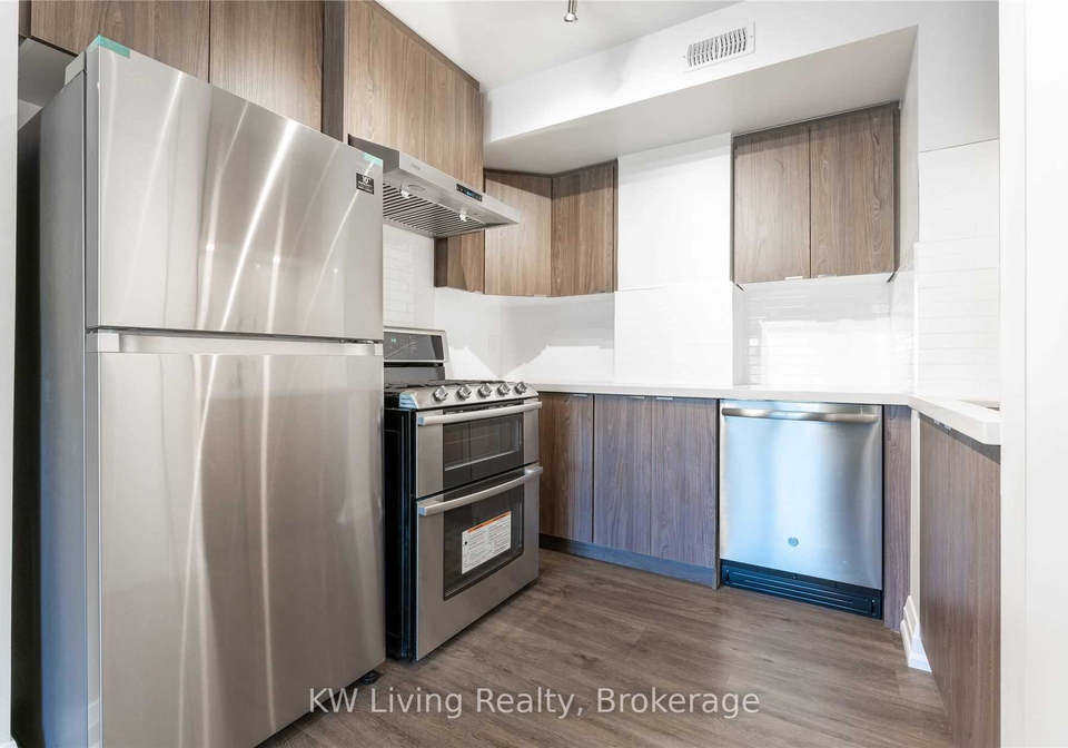 6overton-crescent-toronto-north-york-ontario-c13650270