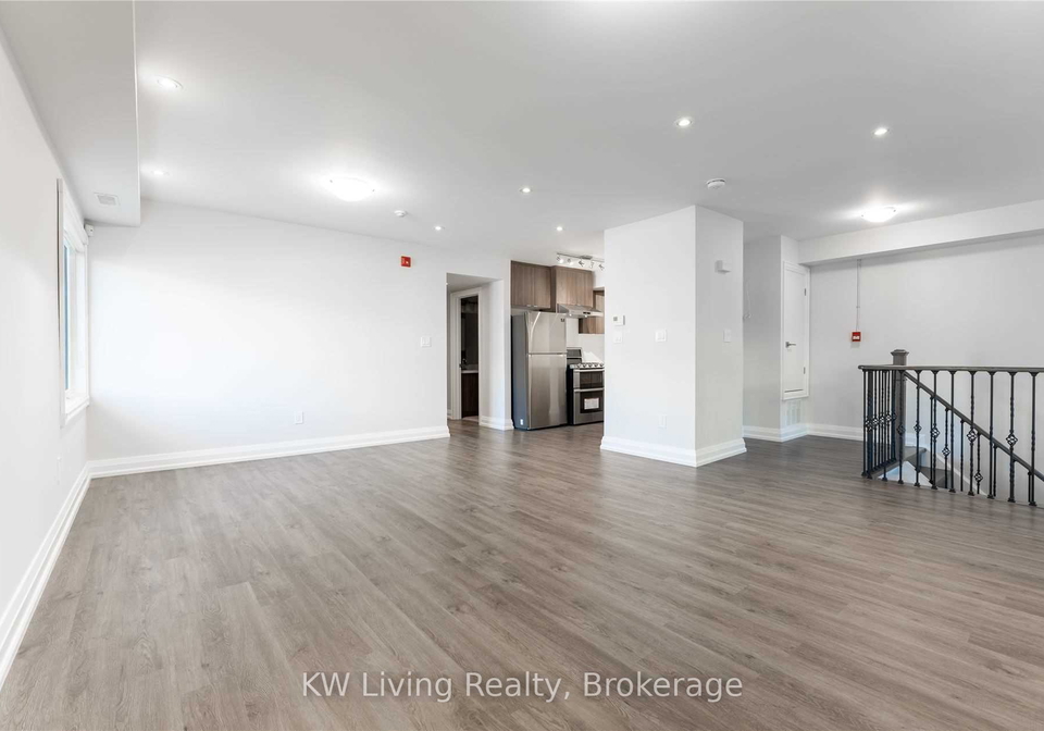 6overton-crescent-toronto-north-york-ontario-c13650270
