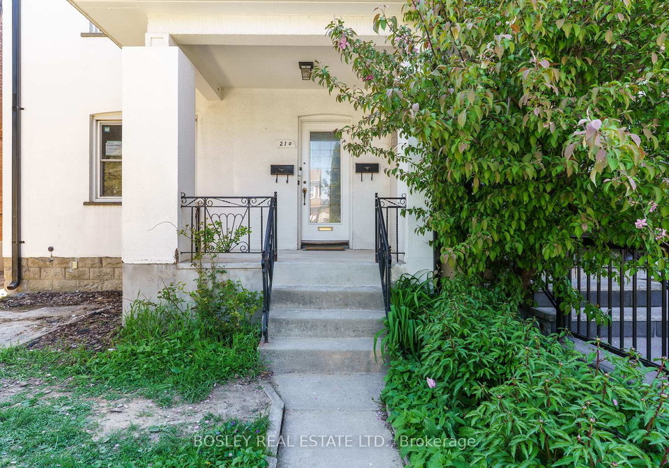 210-westmount-avenue-toronto-toronto-ontario-c13650354