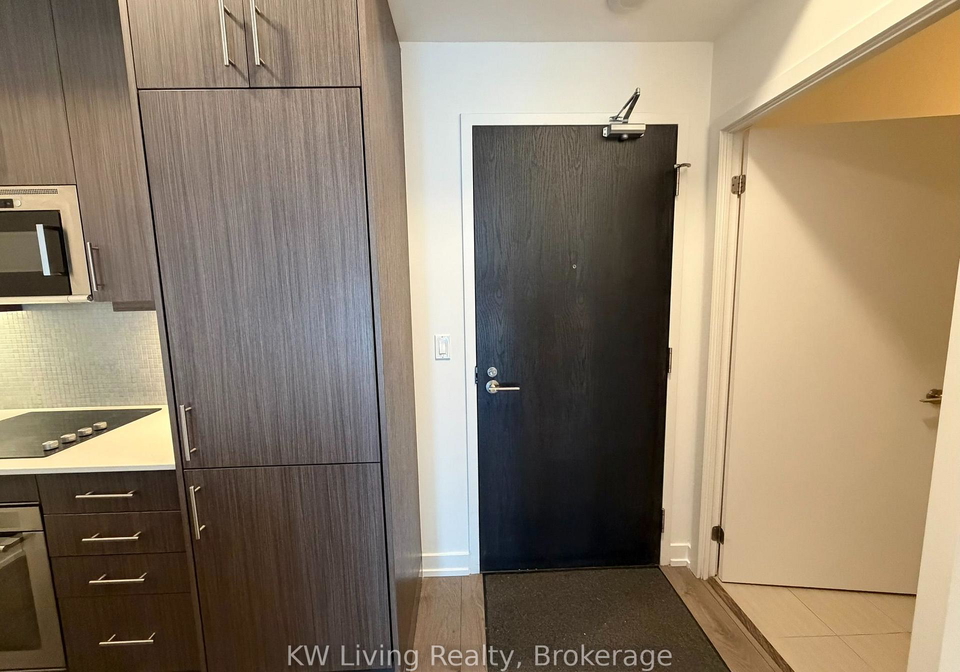 297-college-street-toronto-toronto-ontario-c13650704