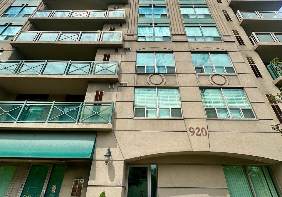 920-sheppard-avenue-w-toronto-toronto-ontario-c13651030