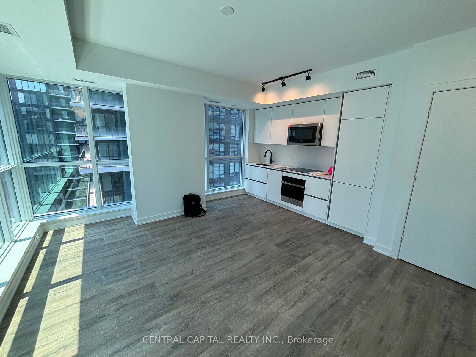 327-king-street-w-toronto-toronto-ontario-c13651078
