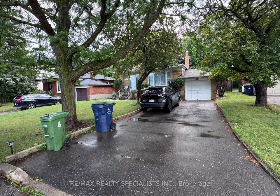 131-searle-avenue-toronto-toronto-ontario-c13651788
