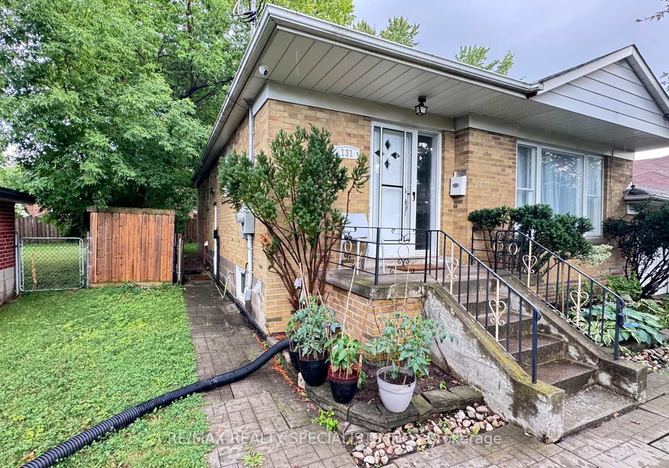 131-searle-avenue-toronto-toronto-ontario-c13651788