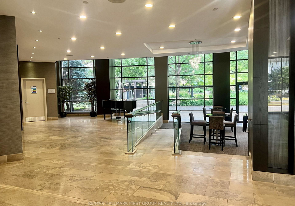 33-sheppard-avenue-e-toronto-north-york-ontario-c13651860