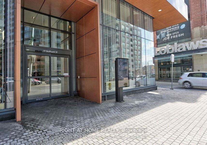 19-bathurst-street-toronto-toronto-ontario-c13652136