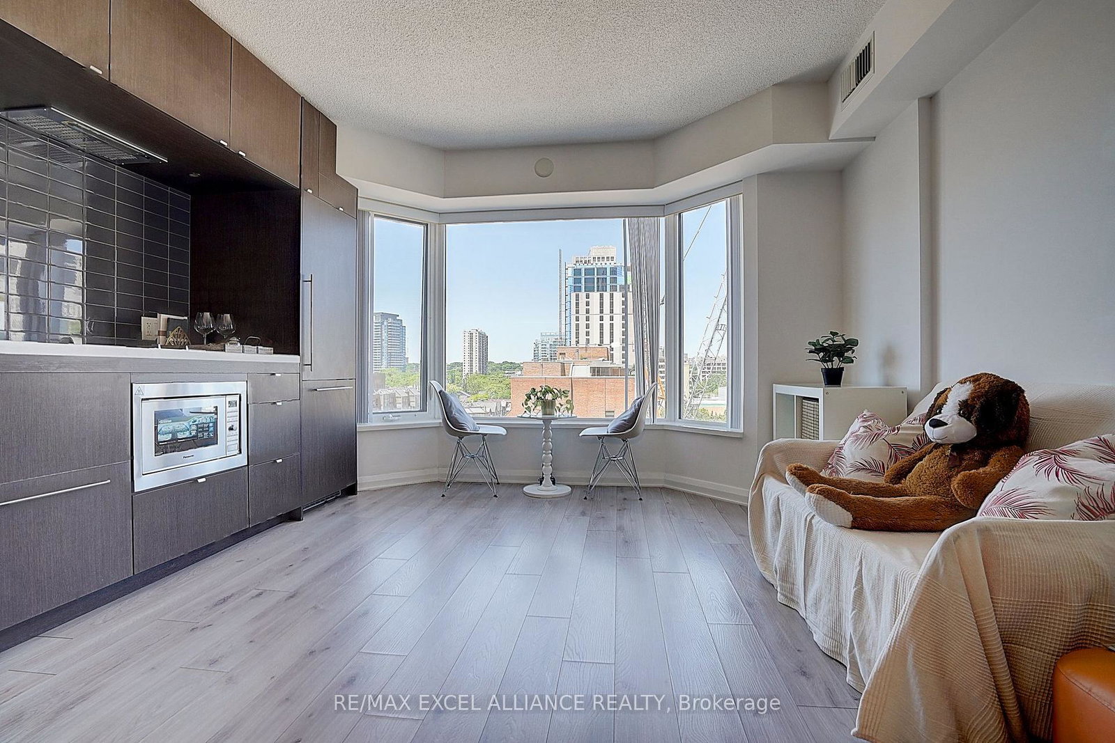 155-yorkville-avenue-toronto-toronto-ontario-c13652144