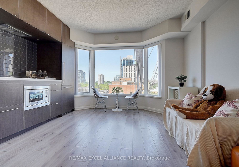 155-yorkville-avenue-toronto-toronto-ontario-c13652144