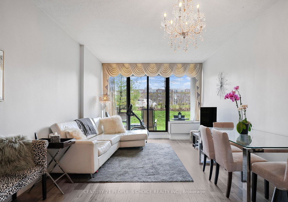 20-fashion-roseway-toronto-north-york-ontario-c13652282