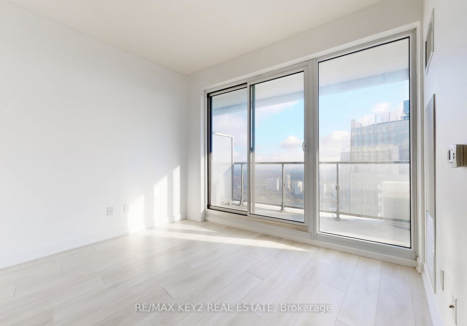 2221-yonge-street-toronto-toronto-ontario-c13652622