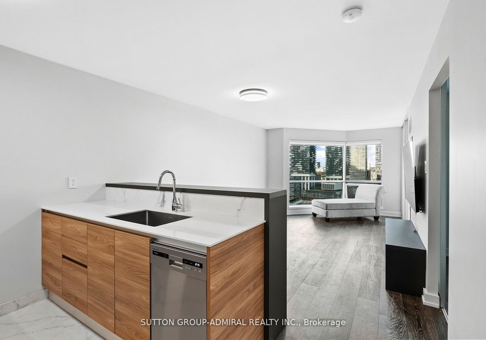 10-yonge-street-toronto-toronto-ontario-c13652972