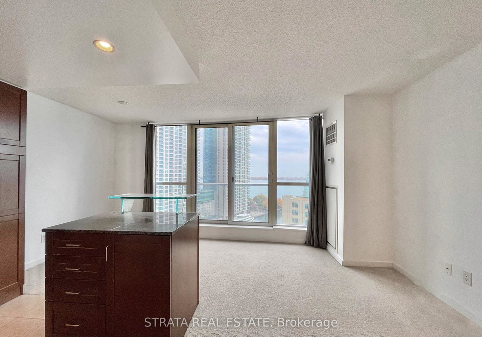 208-queens-quay-w-toronto-toronto-ontario-c13653030