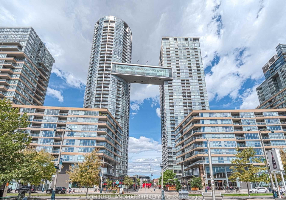21-iceboat-terrace-toronto-toronto-ontario-c13653126