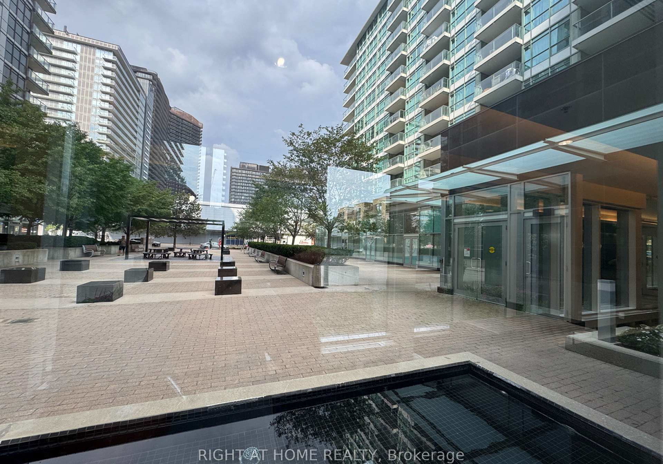 15-singer-court-toronto-north-york-ontario-c13653244