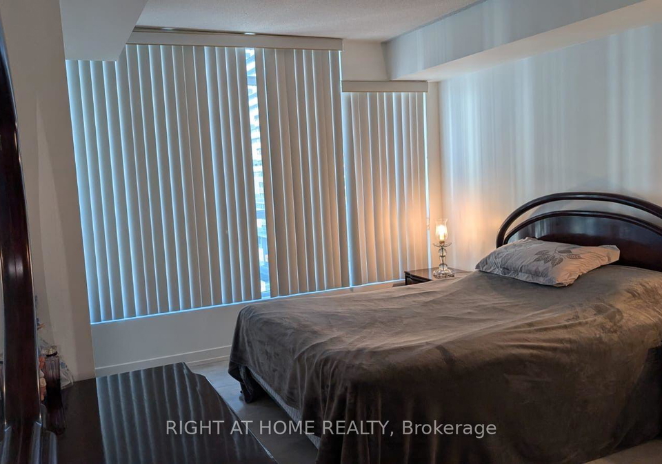 15-singer-court-toronto-north-york-ontario-c13653244
