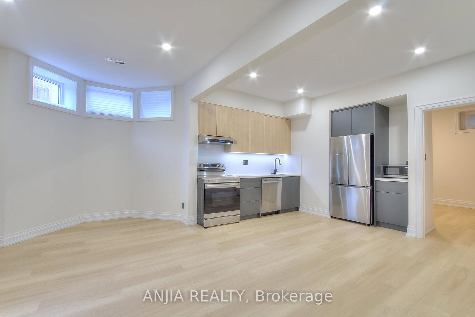 16-clarkhill-street-toronto-toronto-ontario-c13653298