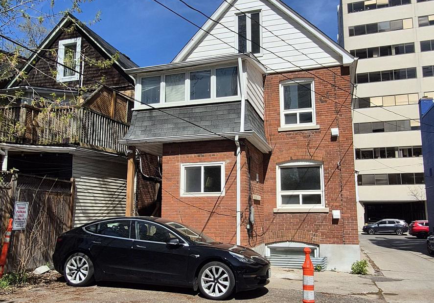 6-ferndale-avenue-toronto-toronto-ontario-c13653358