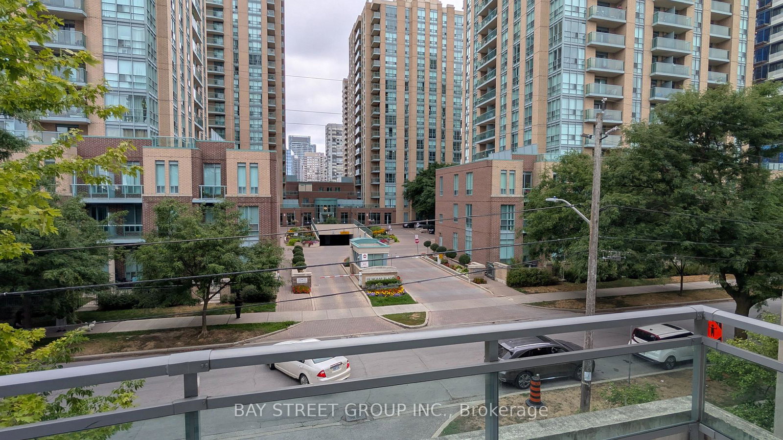 21-olive-avenue-toronto-north-york-ontario-c13653390