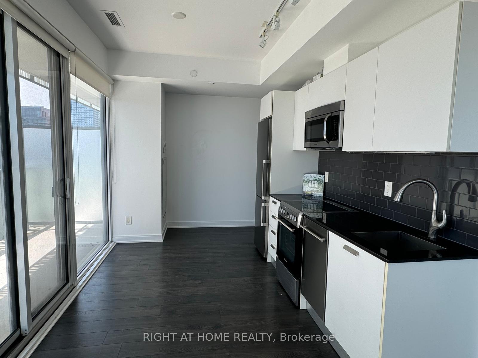 42-charles-street-e-toronto-toronto-ontario-c13653460