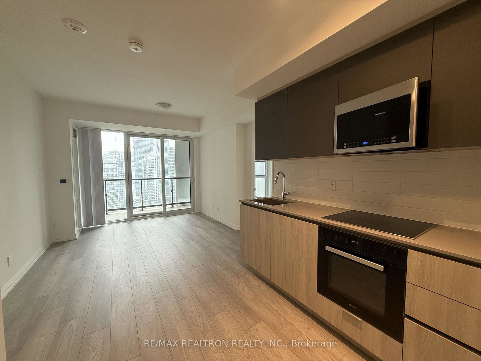 400-king-street-w-toronto-toronto-ontario-c13653464