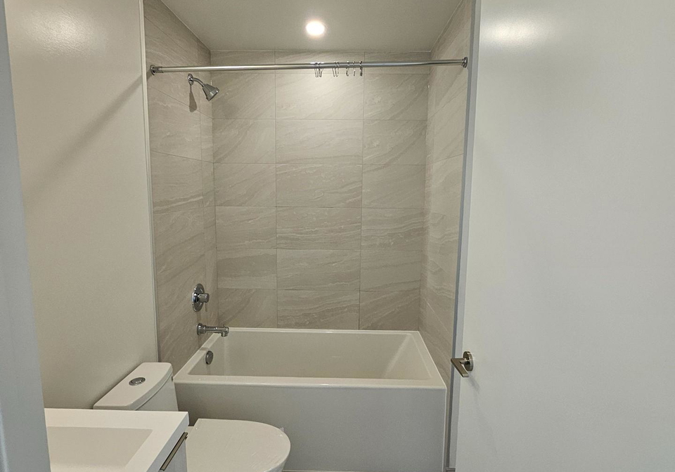 400-king-street-w-toronto-toronto-ontario-c13653476