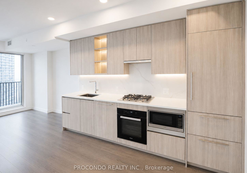 18-esther-shiner-boulevard-toronto-north-york-ontario-c13653548
