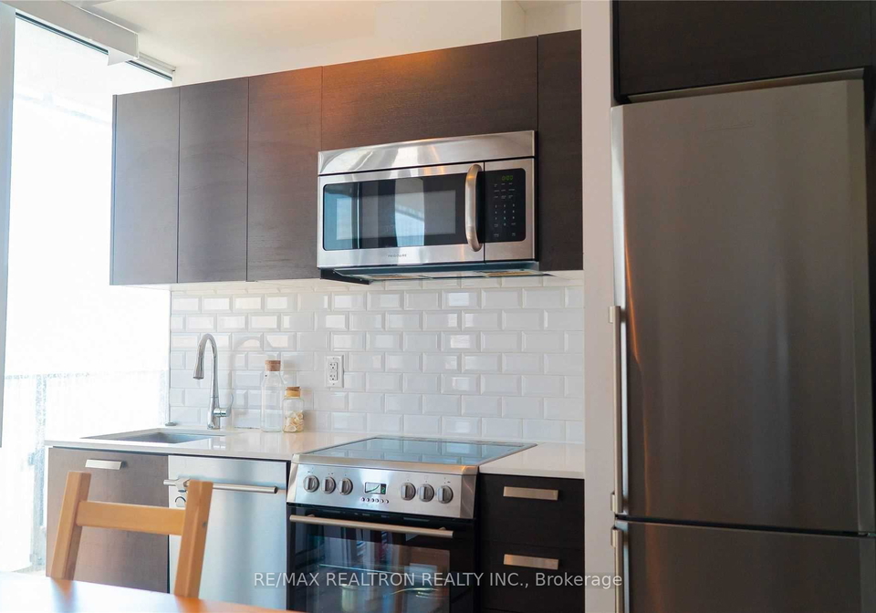 42-charles-street-e-toronto-toronto-ontario-c13653636