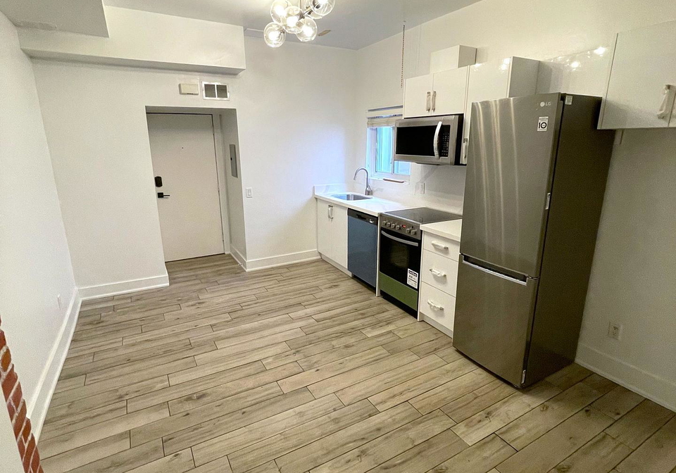 293-euclid-avenue-toronto-toronto-ontario-c13653772