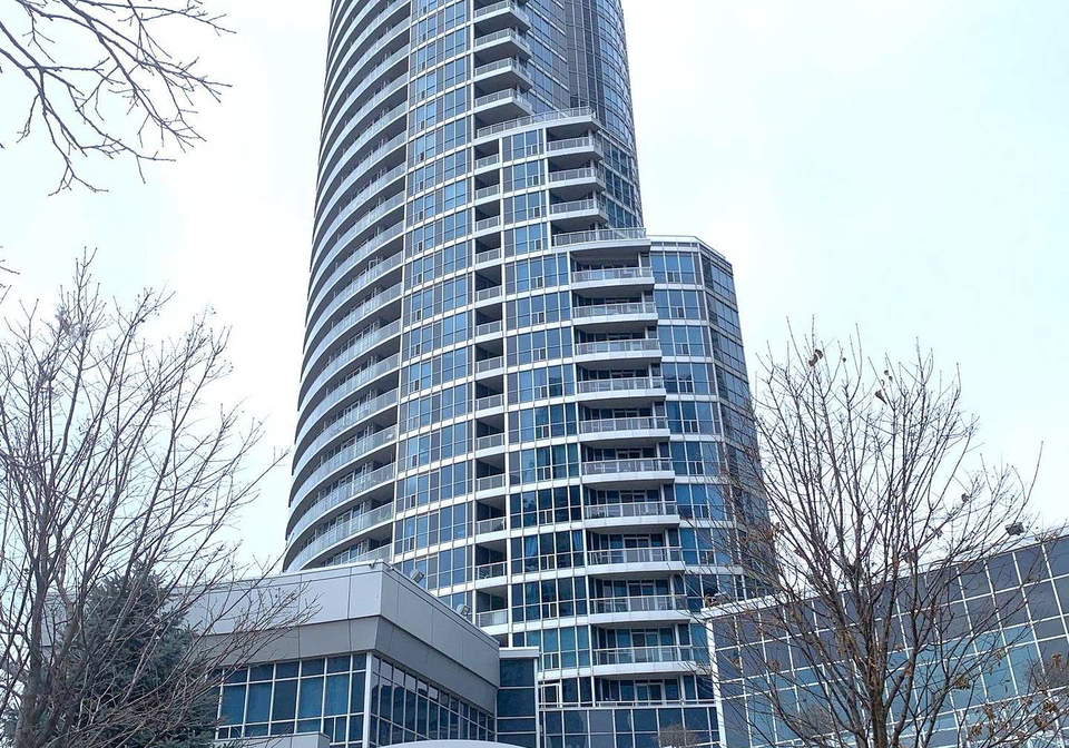 208-queens-quay-w-toronto-toronto-ontario-c13653802