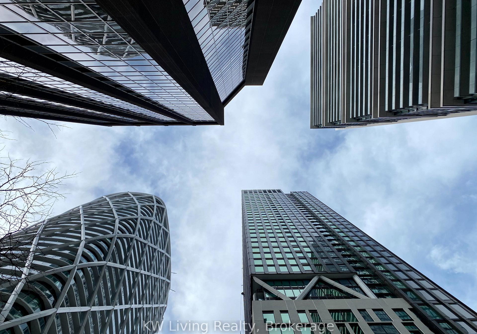 238-simcoe-street-toronto-toronto-ontario-c13653814