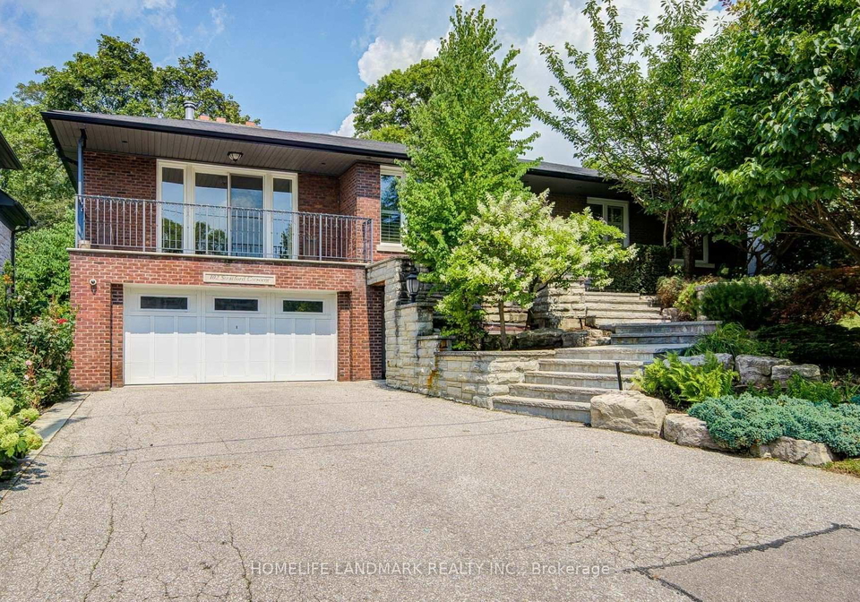 102-stratford-crescent-toronto-north-york-ontario-c13654052