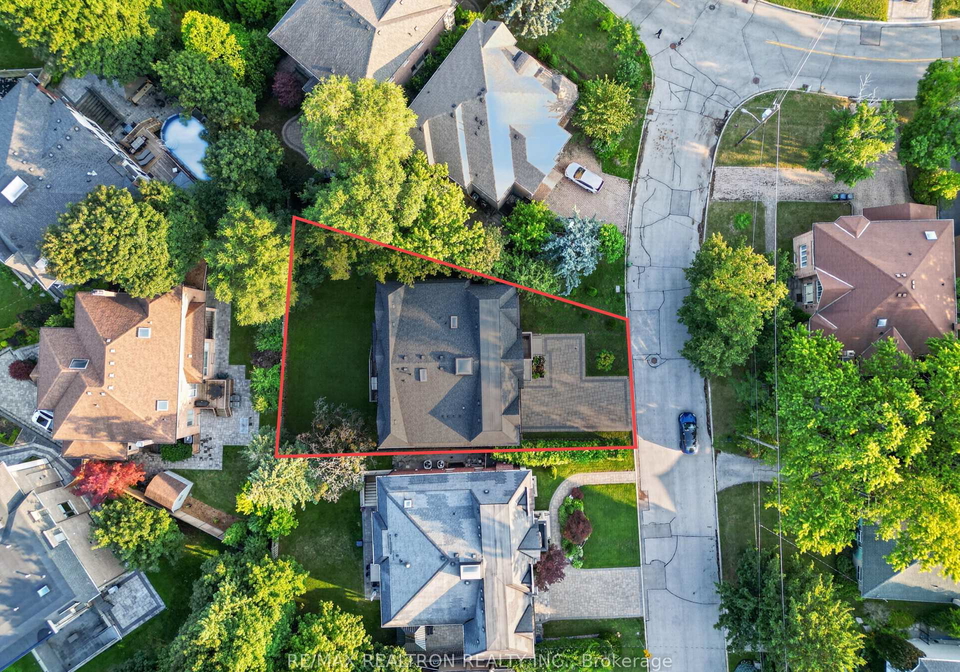 5-lloydminster-crescent-toronto-north-york-ontario-c13654128