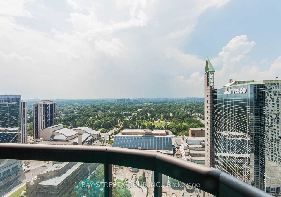 8-hillcrest-avenue-toronto-north-york-ontario-c13654308