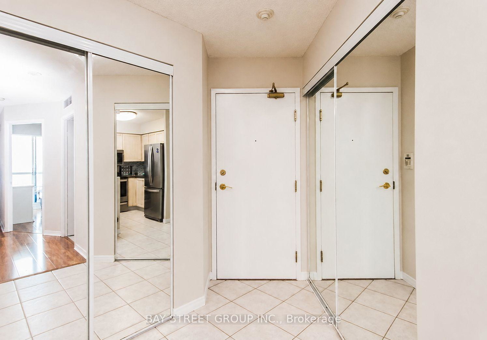 8-hillcrest-avenue-toronto-north-york-ontario-c13654308