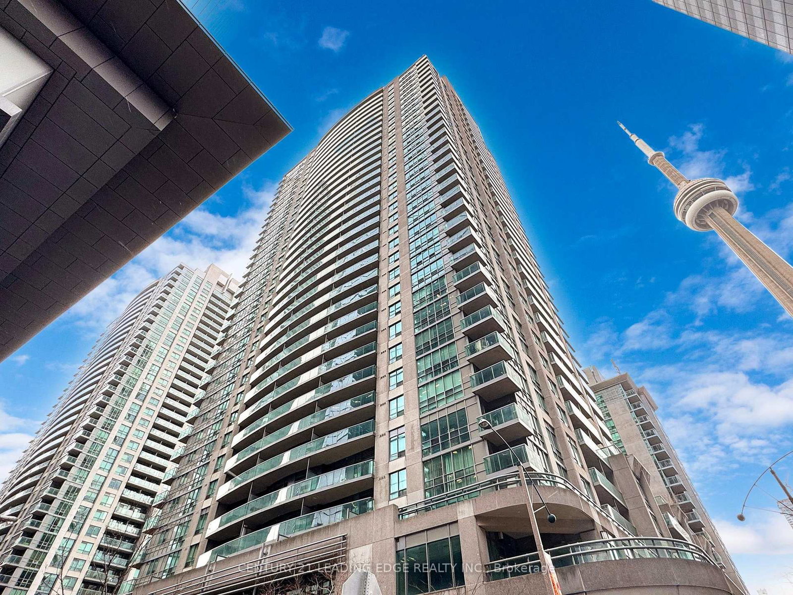 30-grand-trunk-crescent-toronto-toronto-ontario-c13654310