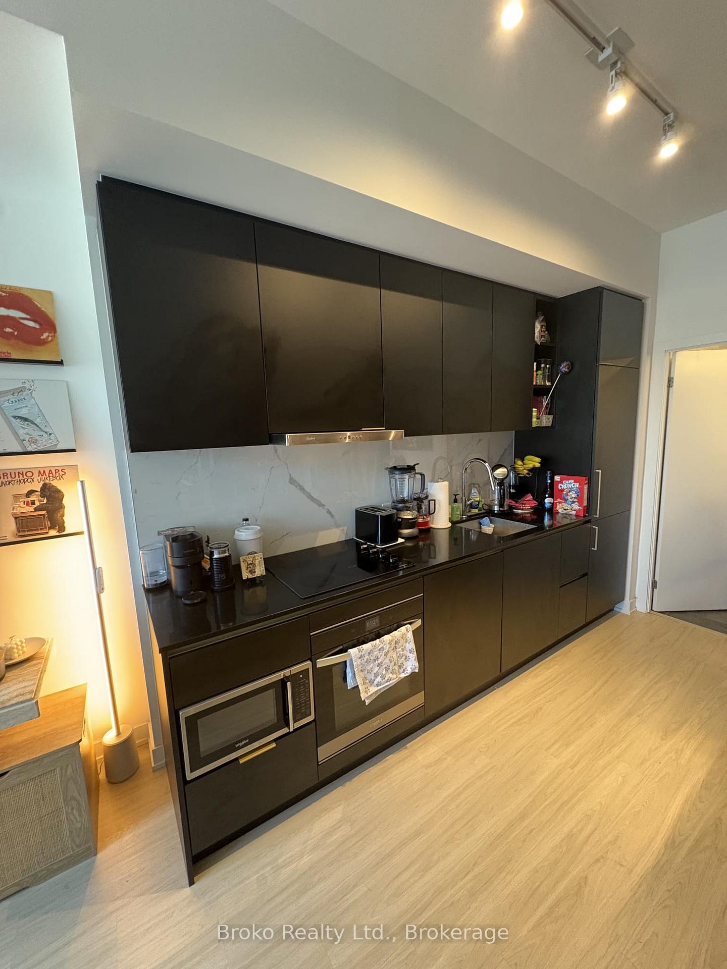8-wellesley-street-w-toronto-toronto-ontario-c13654366