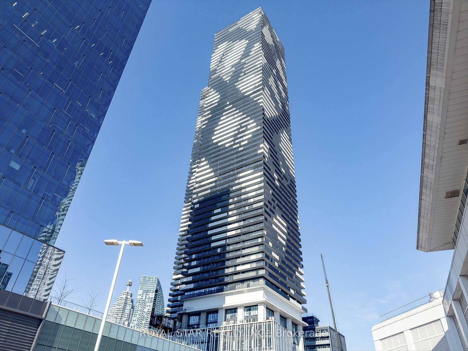 55-cooper-street-toronto-toronto-ontario-c13654392