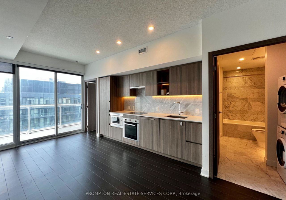 19-bathurst-street-toronto-toronto-ontario-c13654516