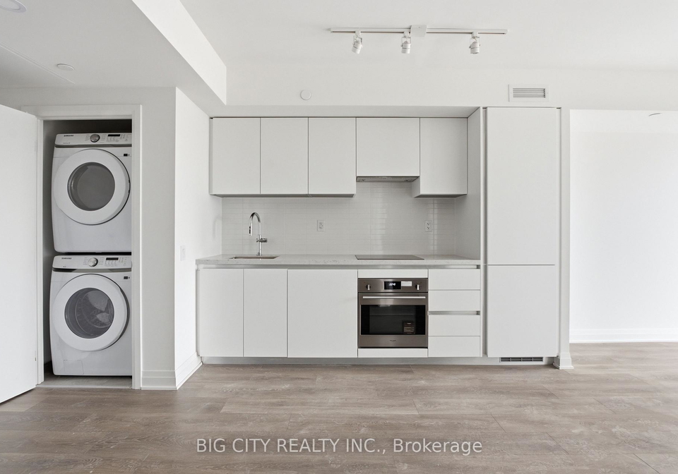 25-frederick-todd-way-toronto-east-york-ontario-c13654806