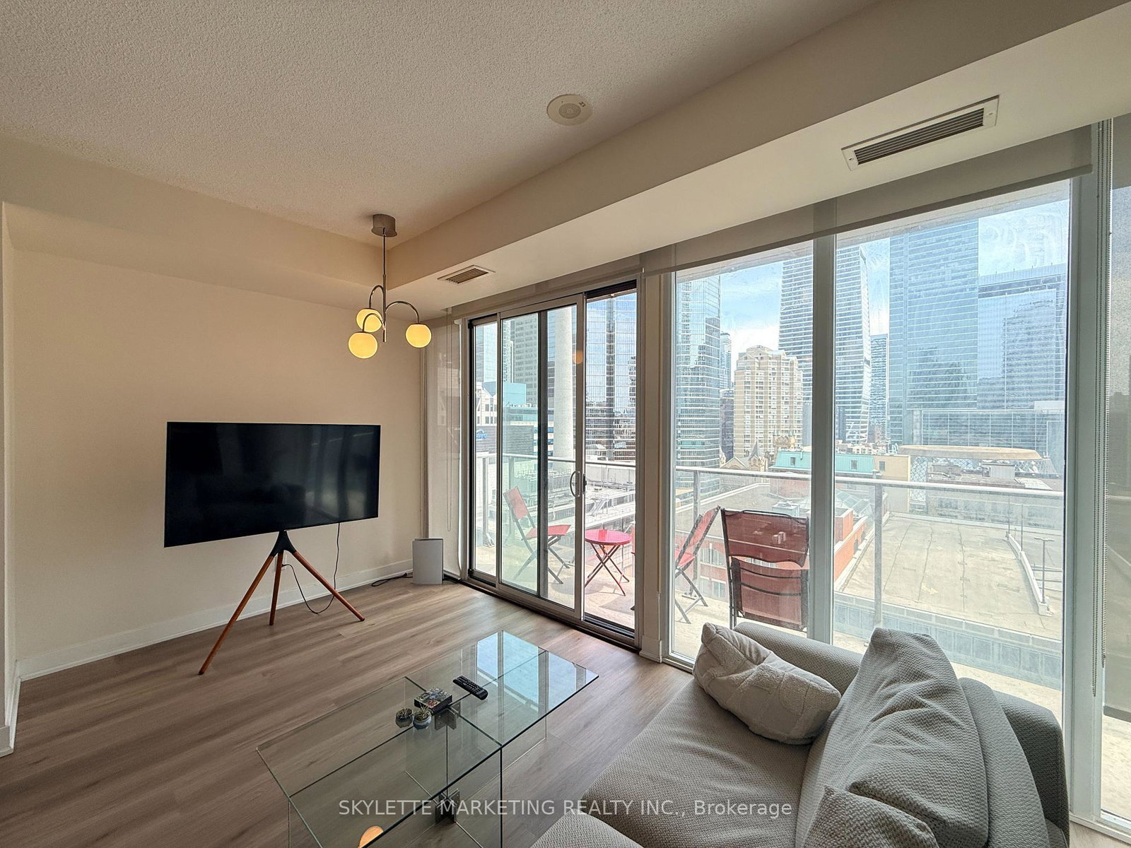 126-simcoe-street-toronto-toronto-ontario-c13654828
