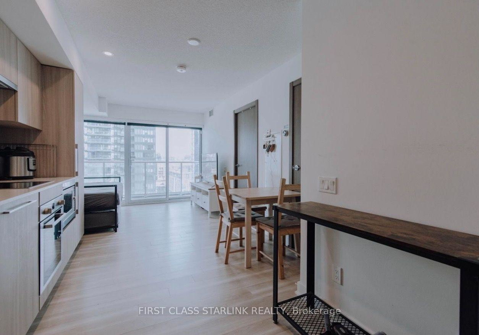 17-bathurst-street-toronto-toronto-ontario-c13654878