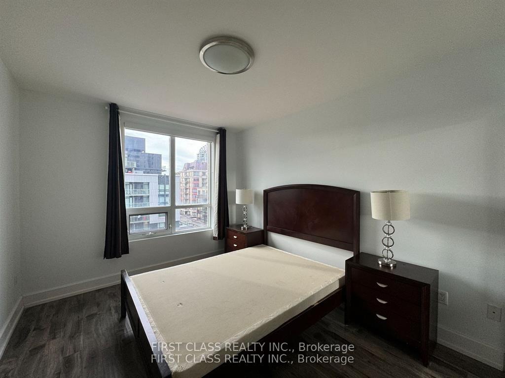 650-sheppard-avenue-e-toronto-north-york-ontario-c13654978
