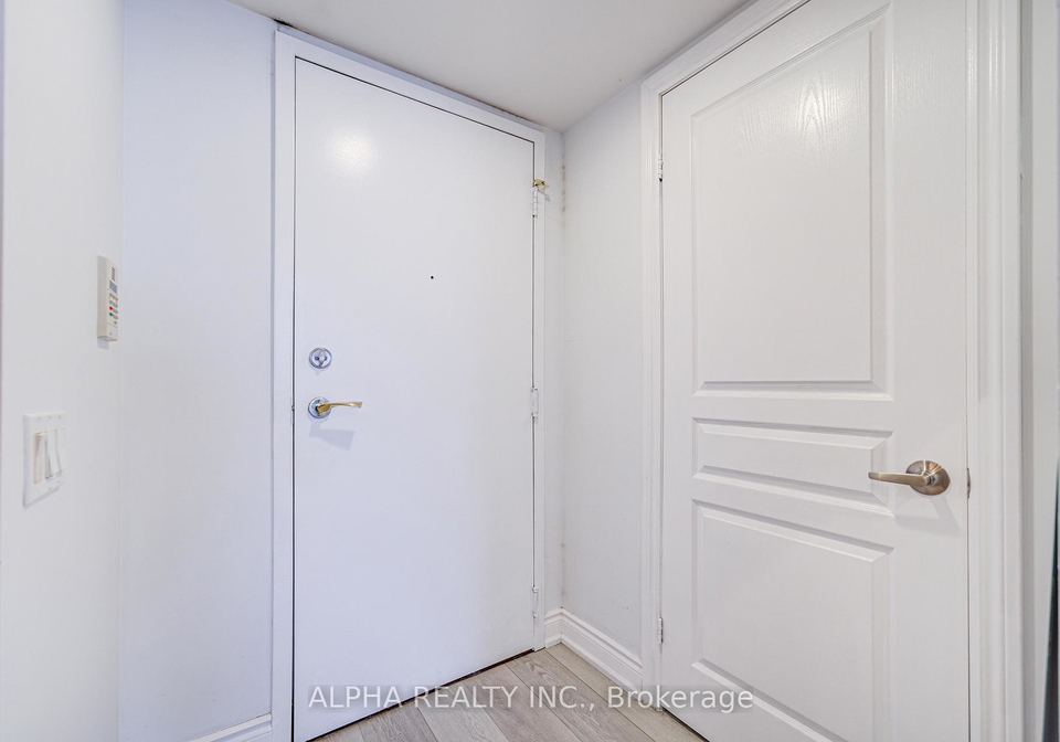 15-northtown-way-toronto-north-york-ontario-c13655178