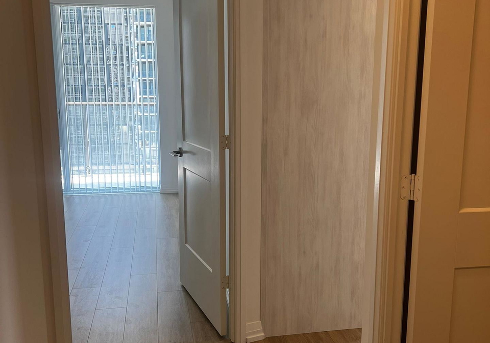 8-widmer-street-toronto-toronto-ontario-c13655206