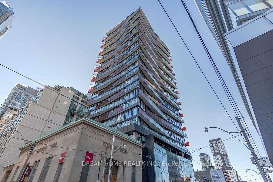 215-queen-street-w-toronto-toronto-ontario-c13655226