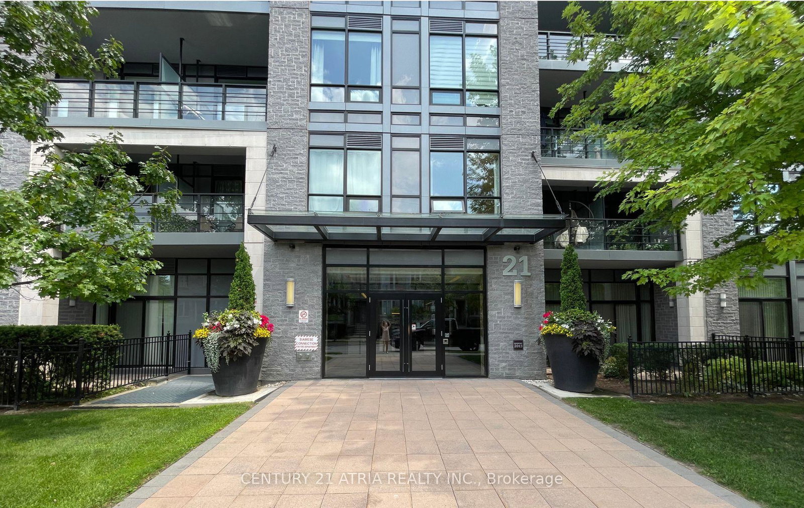 21-clairtrell-road-toronto-north-york-ontario-c13655322