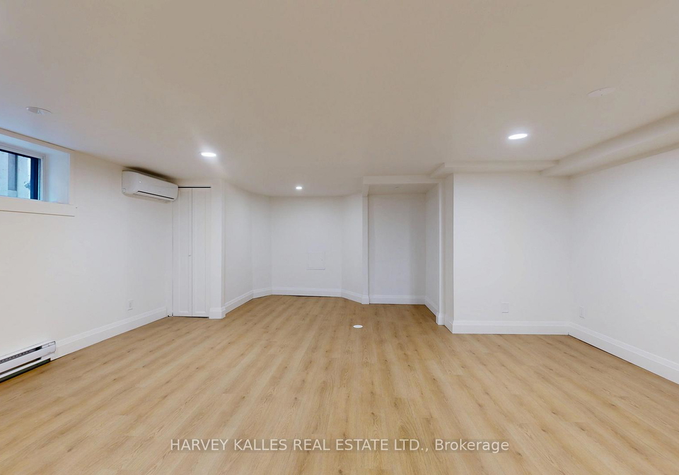 1214-avenue-road-toronto-toronto-ontario-c13655440