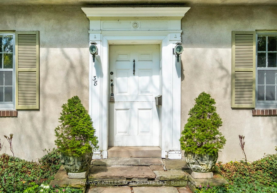 38-donwoods-drive-toronto-north-york-ontario-c13655484
